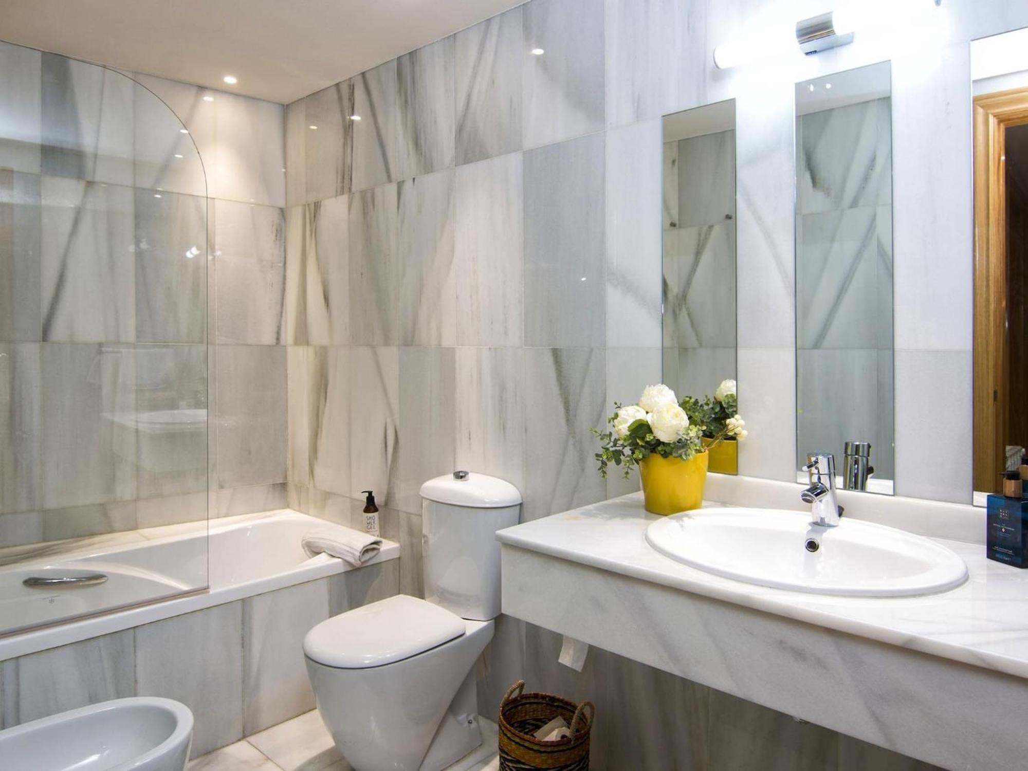 Elegant Town Hall Apartment With Views Granada Ngoại thất bức ảnh